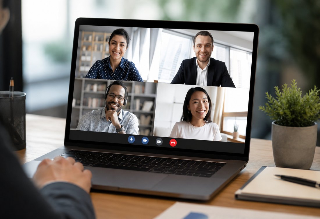 Videoconferenza con più partecipanti integrata nella piattaforma